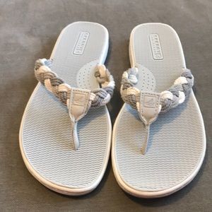 Sperry flip flops